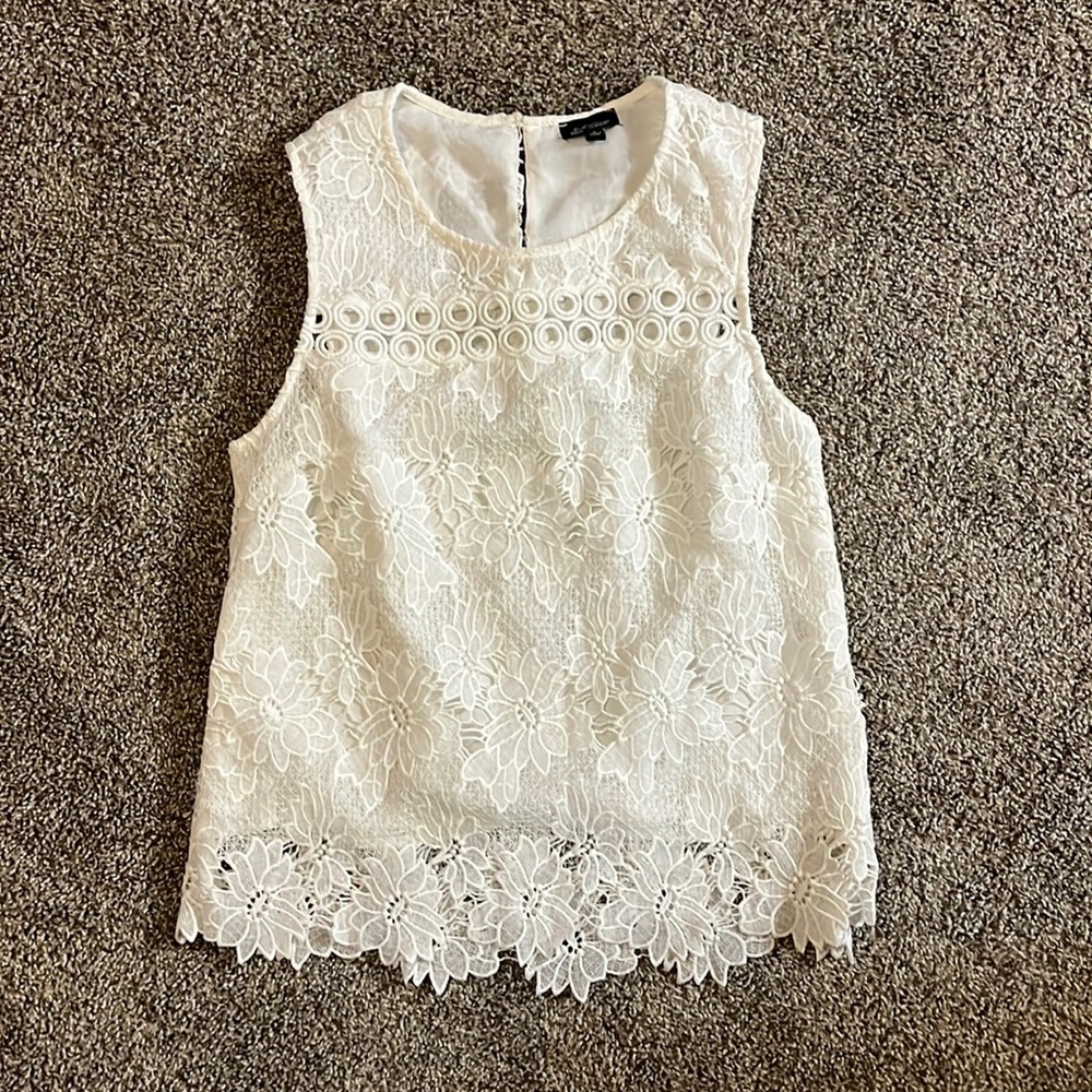 White Double layered Lace Tank Top Size Small